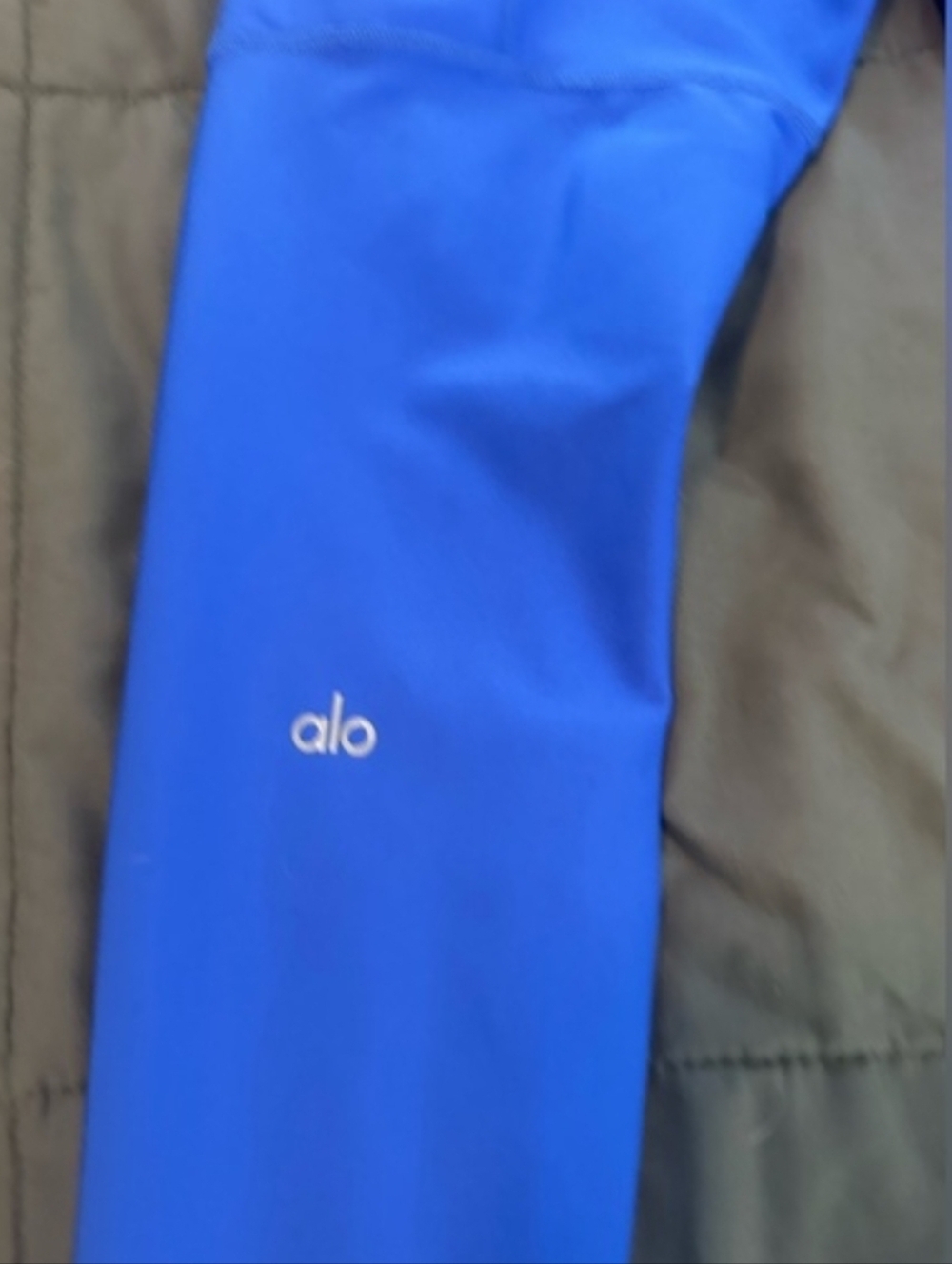 ALO Yoga Vibrant Blue Leggings - Picture 5 of 5